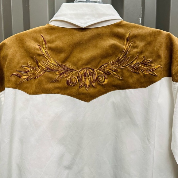 The Boston - Picture 3 of 5